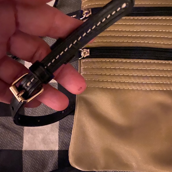 Dooney & Bourke Crossbody! - Picture 2 of 5
